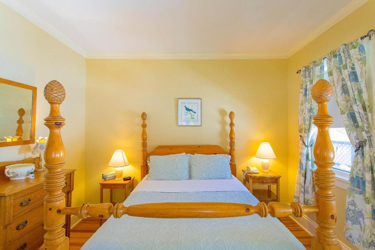 Apple Tree Inn Lenox Luaran gambar