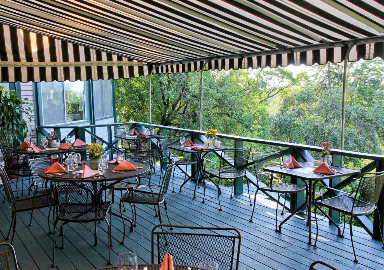 Apple Tree Inn Lenox Luaran gambar
