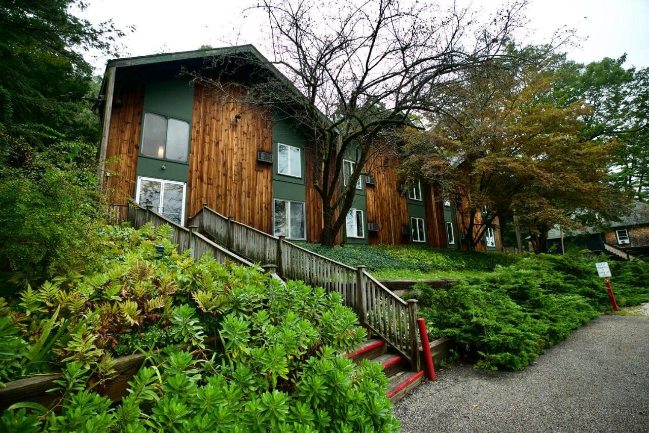 Apple Tree Inn Lenox Luaran gambar