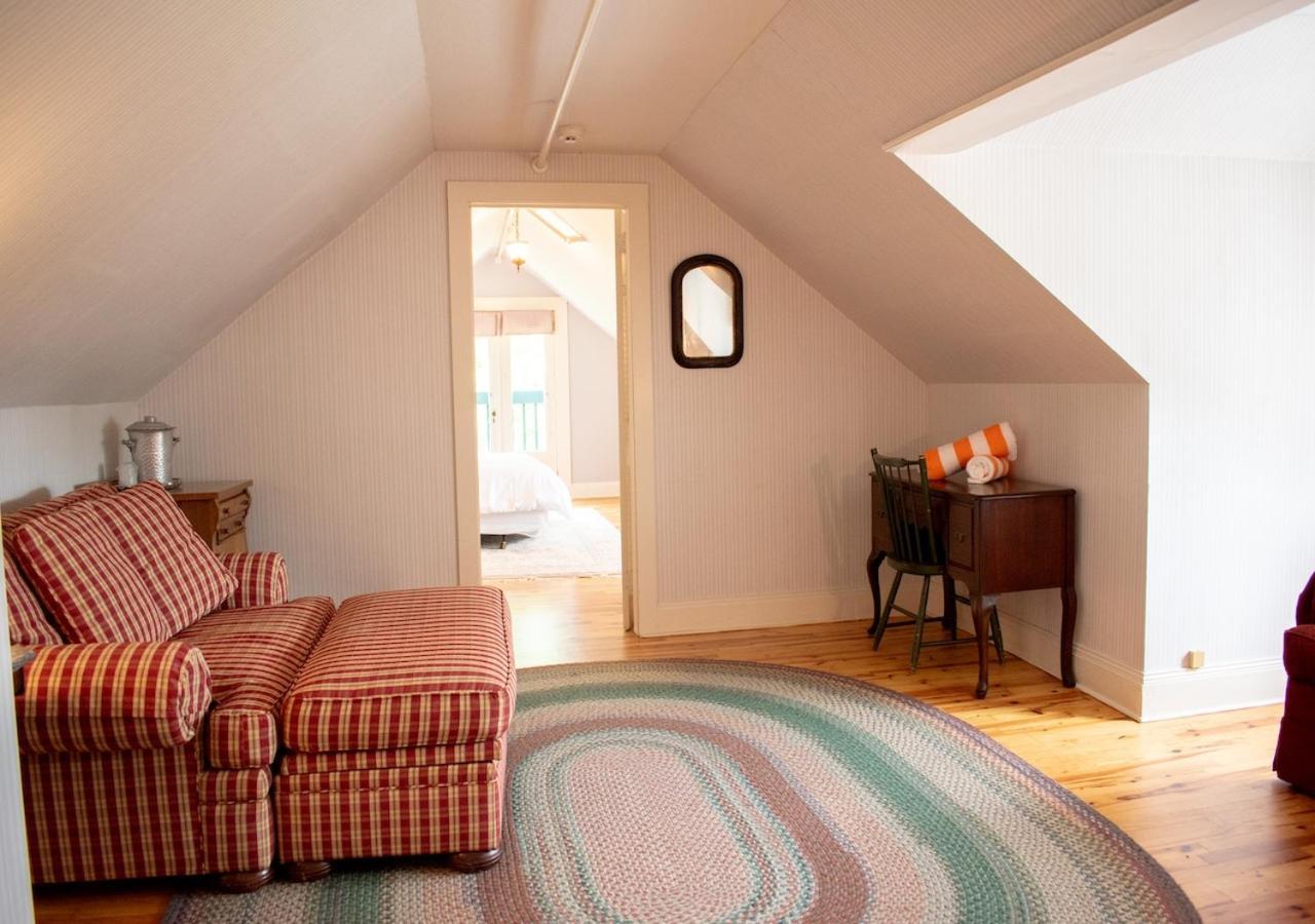 Apple Tree Inn Lenox Luaran gambar