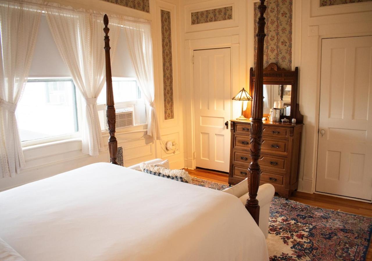 Apple Tree Inn Lenox Luaran gambar