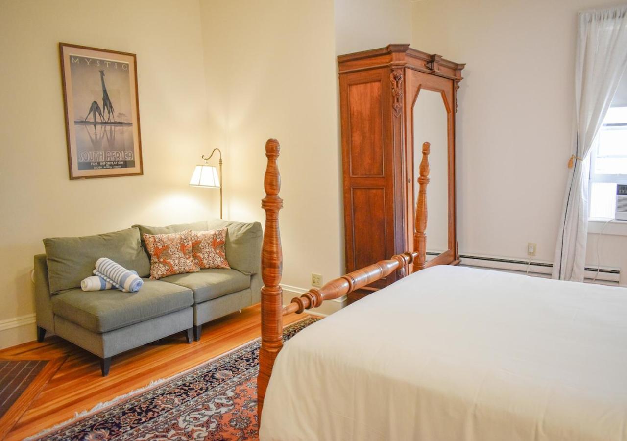 Apple Tree Inn Lenox Luaran gambar